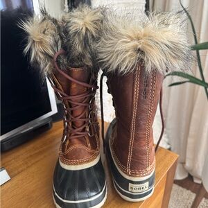 Sorel Women's WATERPROOF Winter Boots
